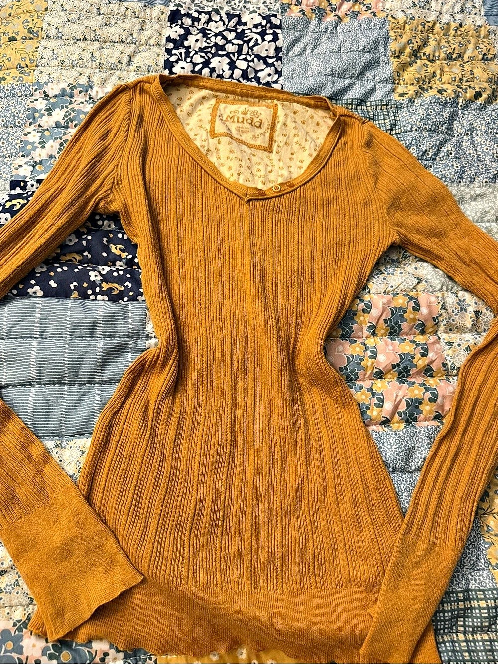 Y2K Mudd Women's Ribbed Scoop Neck Sweater in Orange